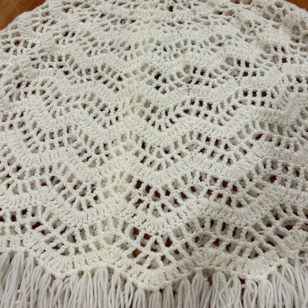 Hand Crochet Vintage Poncho with Fringe - Picture 7 of 9